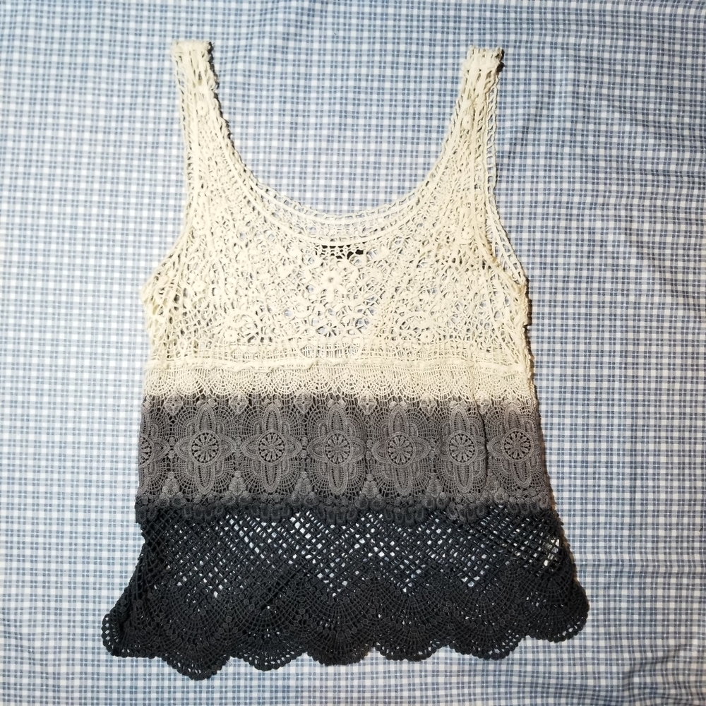 AMERICAN Eagle tricolor fading lace overlay tank